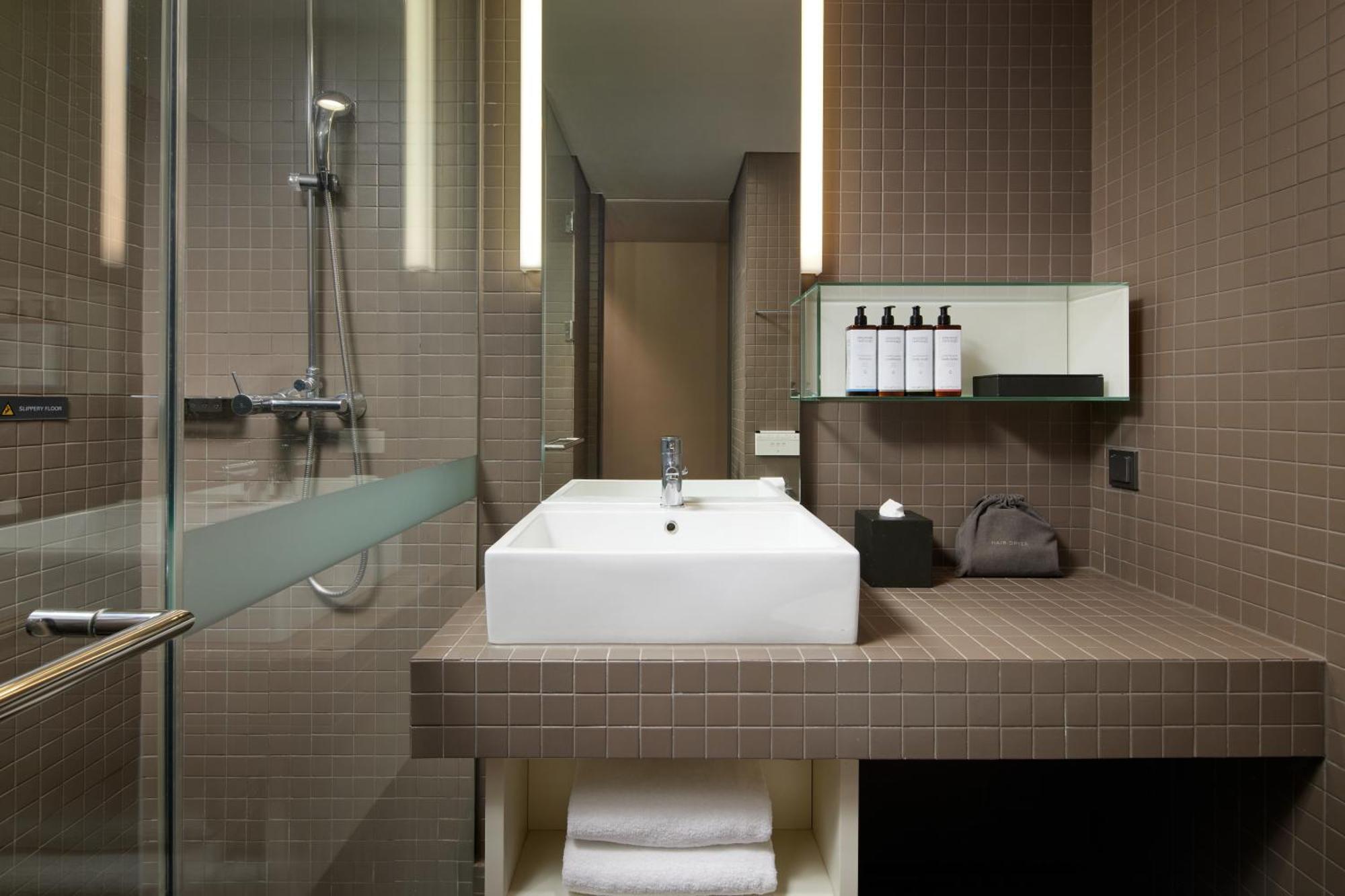 Shilla Stay Mapo Hongdae Сеул Экстерьер фото