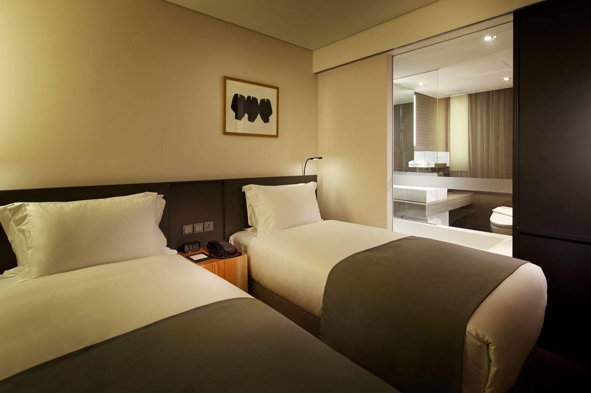 Shilla Stay Mapo Hongdae Сеул Экстерьер фото